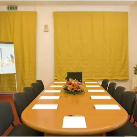Отель Western Park Continental 4*
