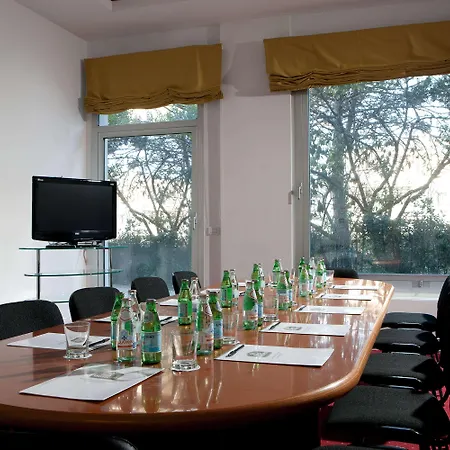 Western Park Continental 4* Сан-Дона-ди-Пьяве