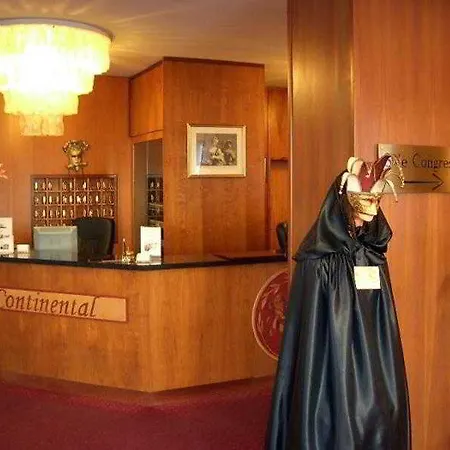 Отель Western Park Continental