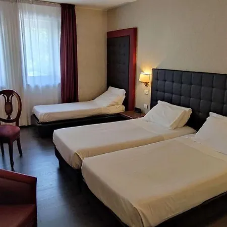 Western Park Continental Отель