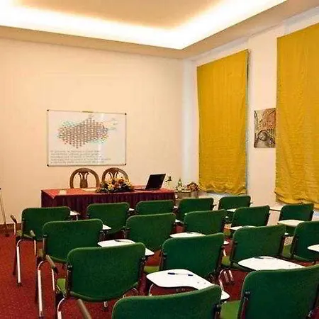 Western Park Continental Отель