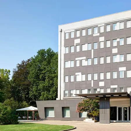 Western Park Continental 4*