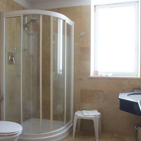 Szálloda Western Park Continental 4*