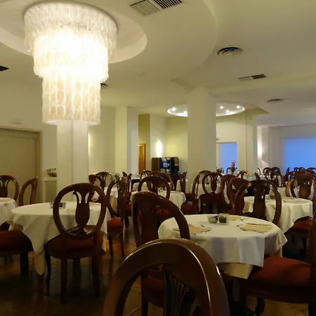 Western Park Continental 4*